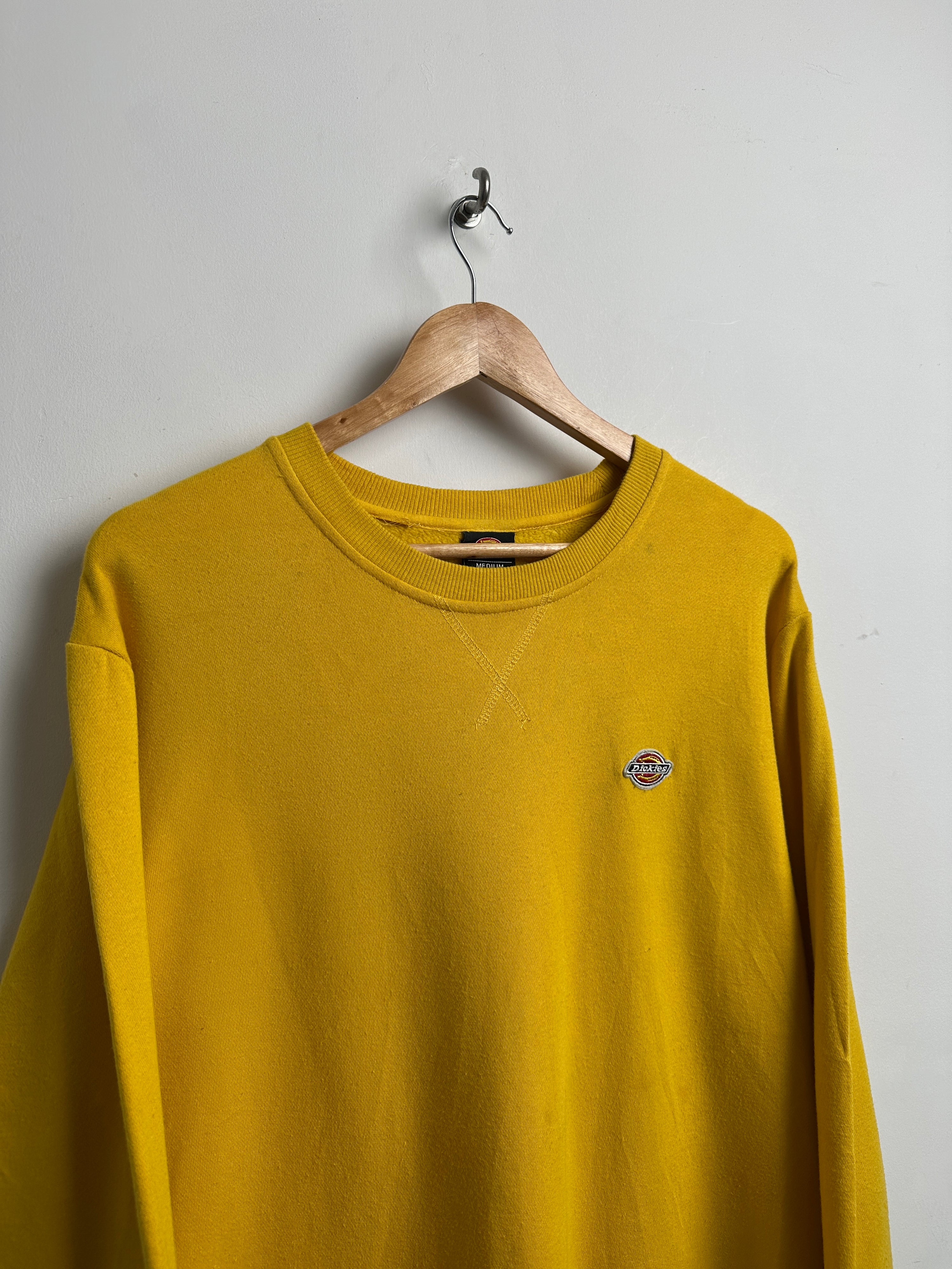 Dickies crewneck in yellow - thrift.mt