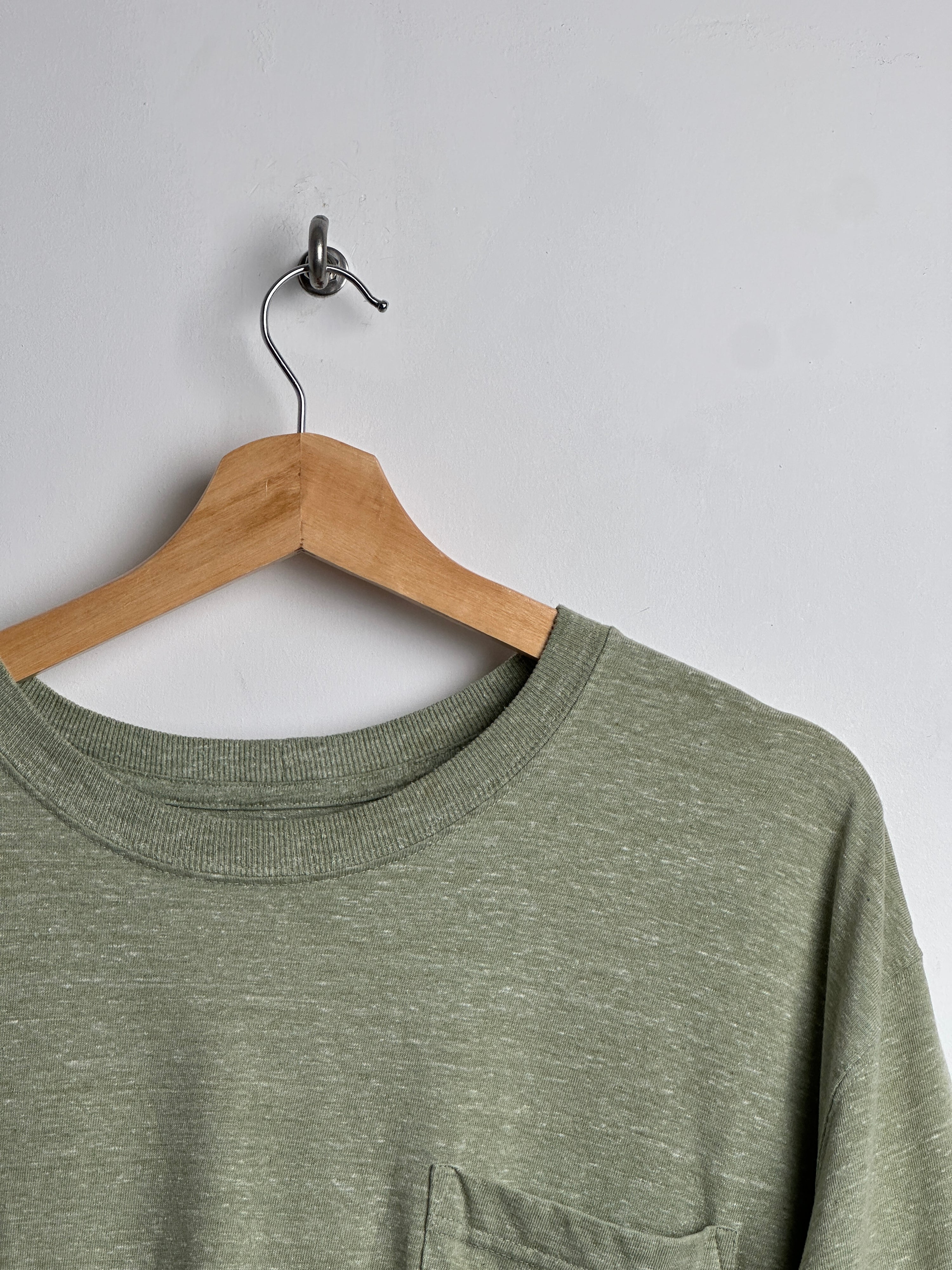 Carhartt light green tee - thrift.mt