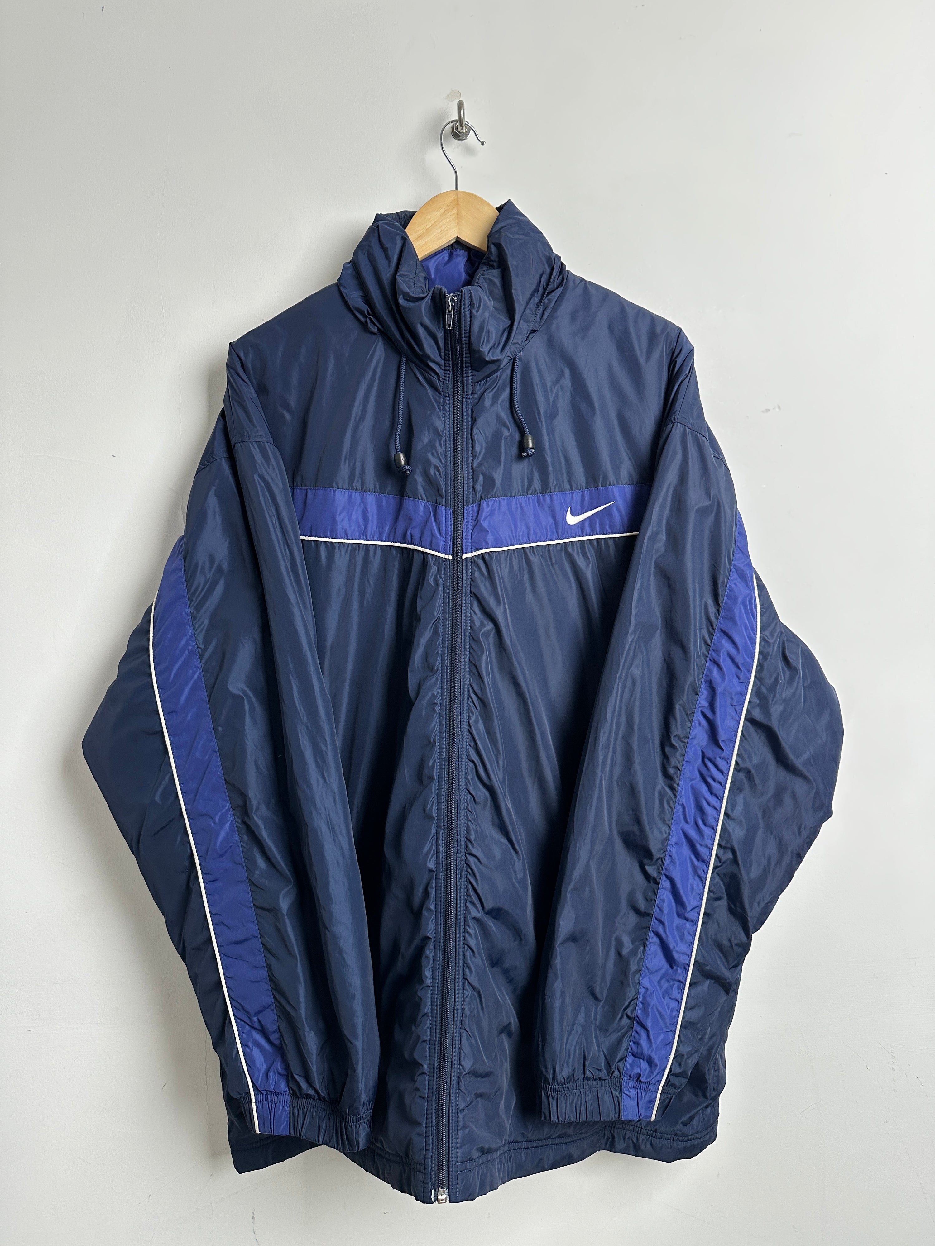 NIKE PUFFER JACKET IN BLUE