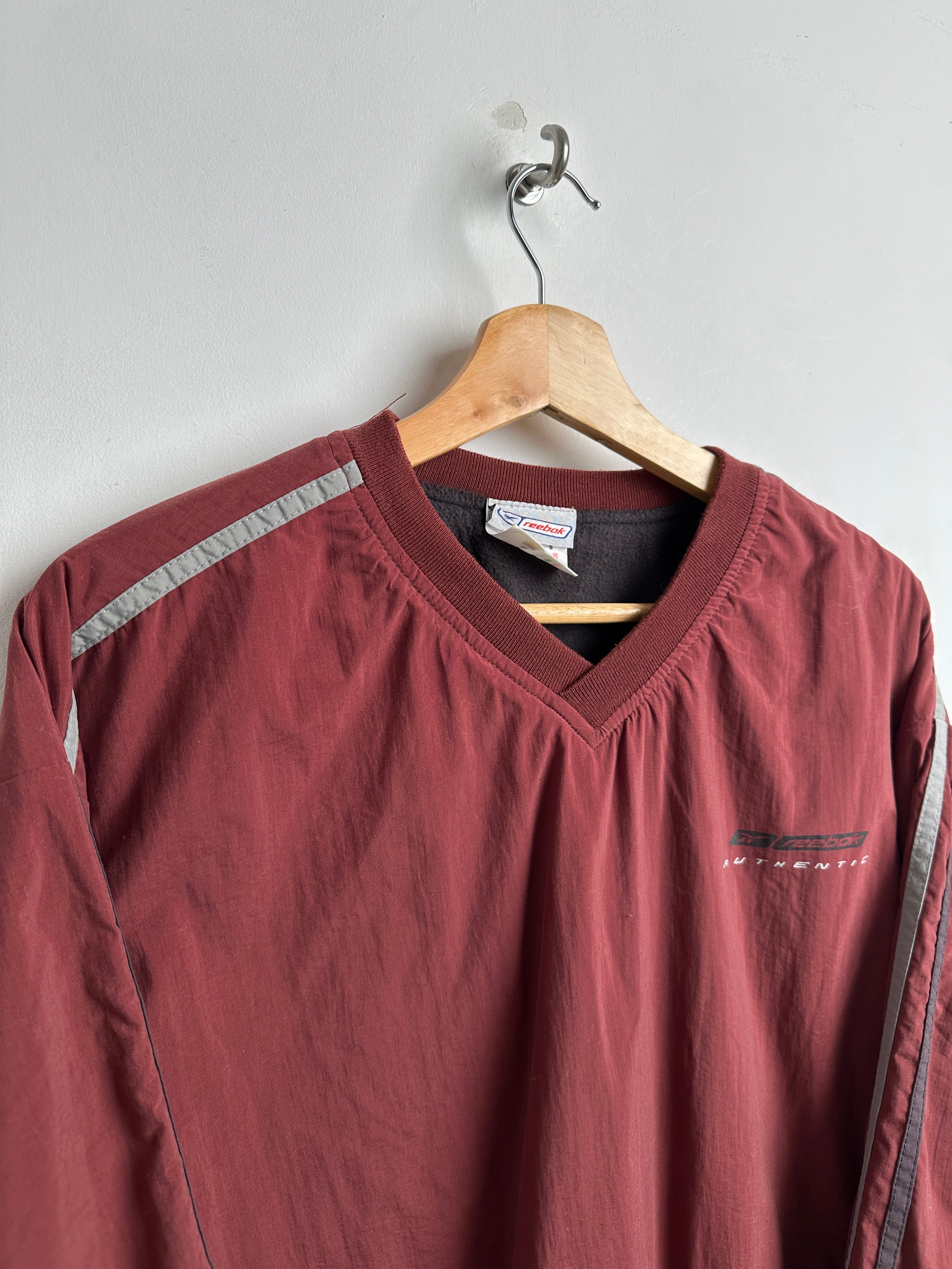 REEBOK SWEATER IN BURGUNDY