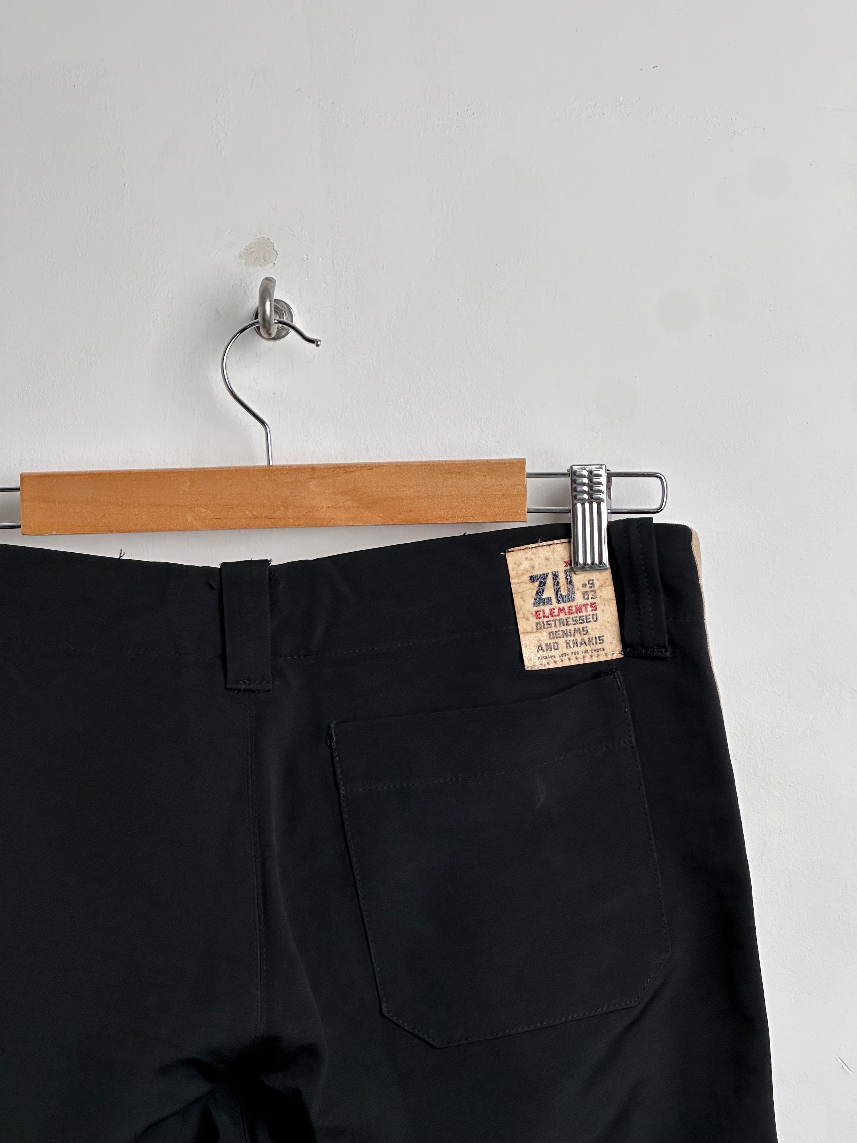 ZU+ELEMENTS pants in black