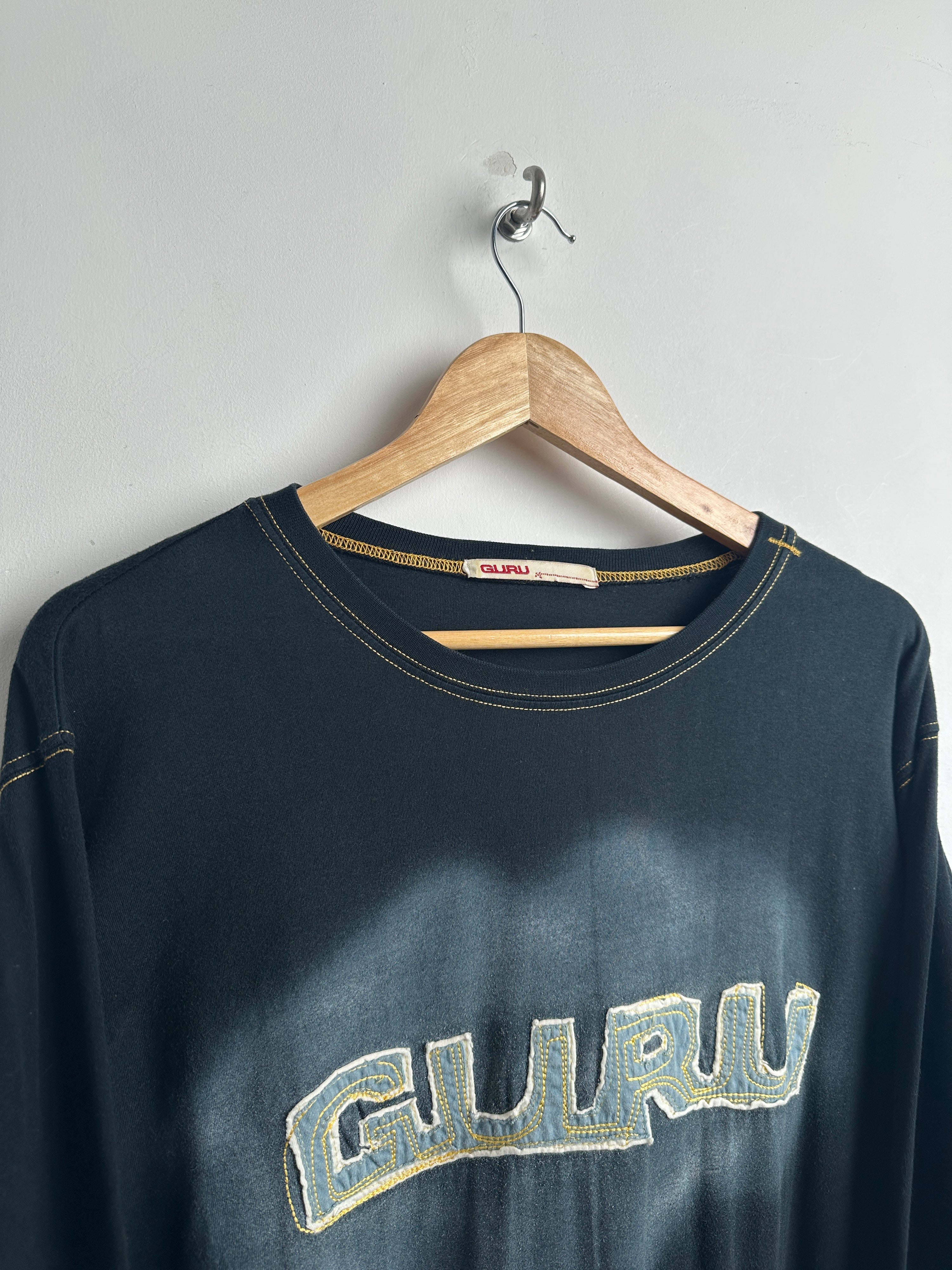 GURU long sleeve shirt in black