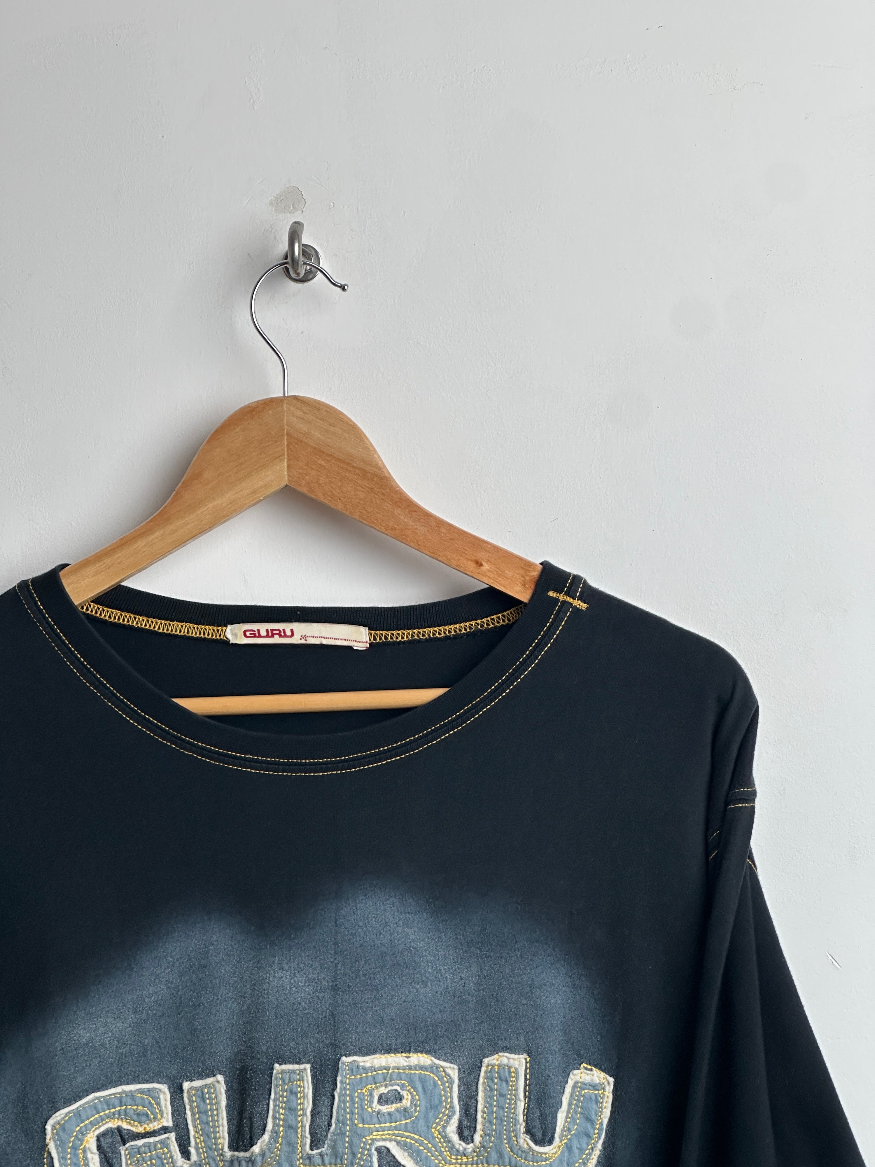 GURU long sleeve shirt in black