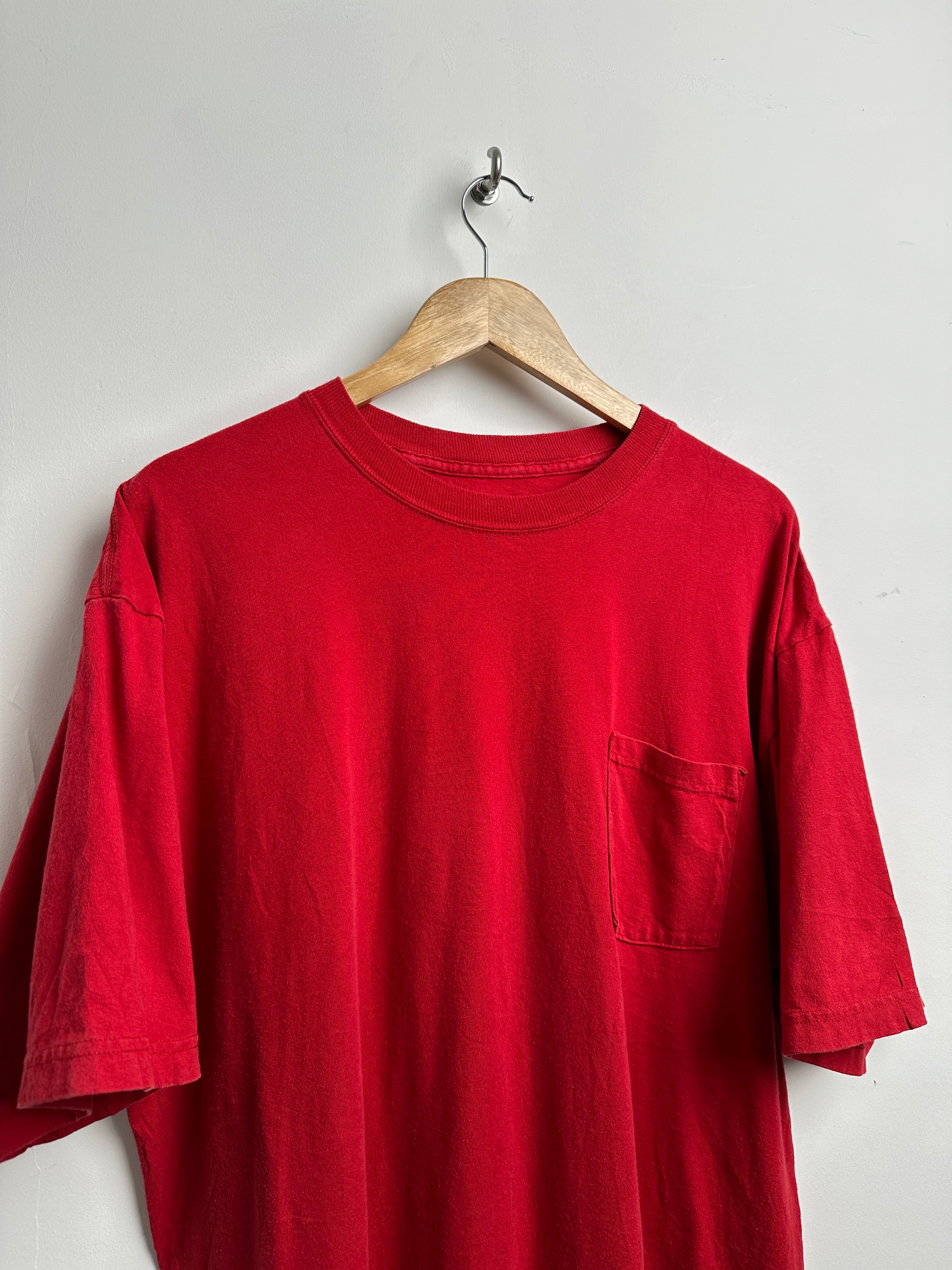 DICKIES tee in red with front pocket - thrift.mt