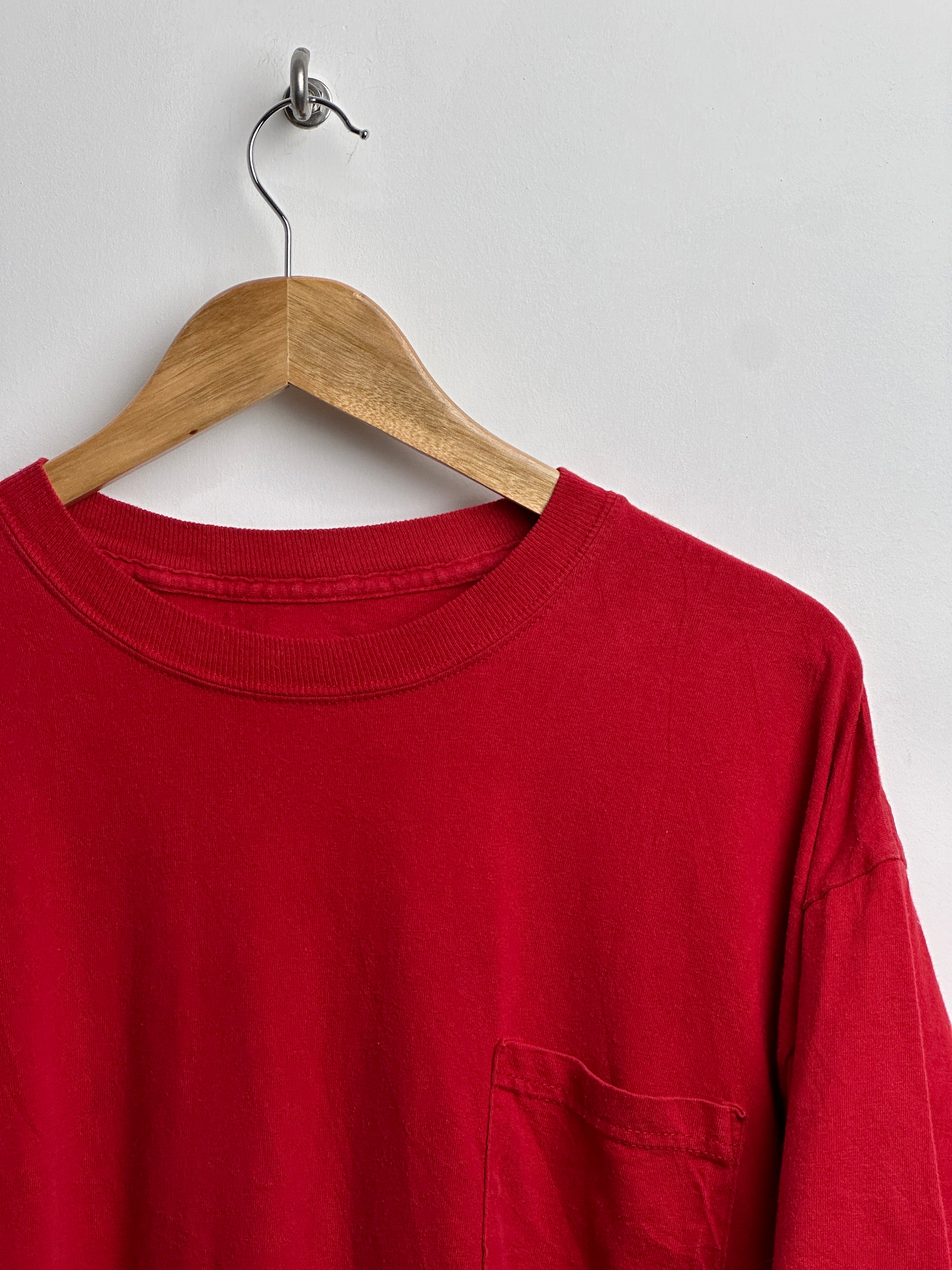 DICKIES tee in red with front pocket - thrift.mt