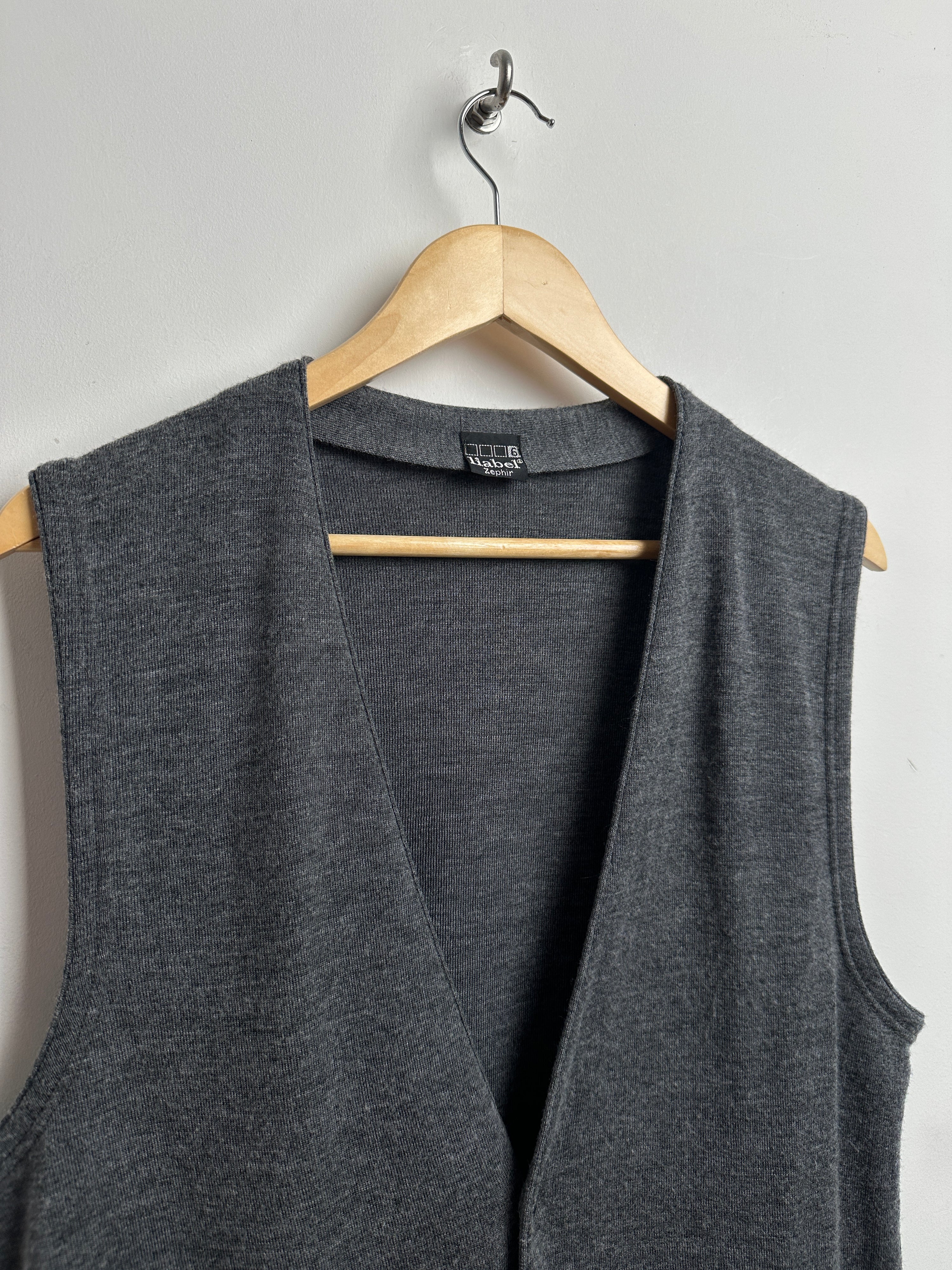 liabel vest in grey - thrift.mt