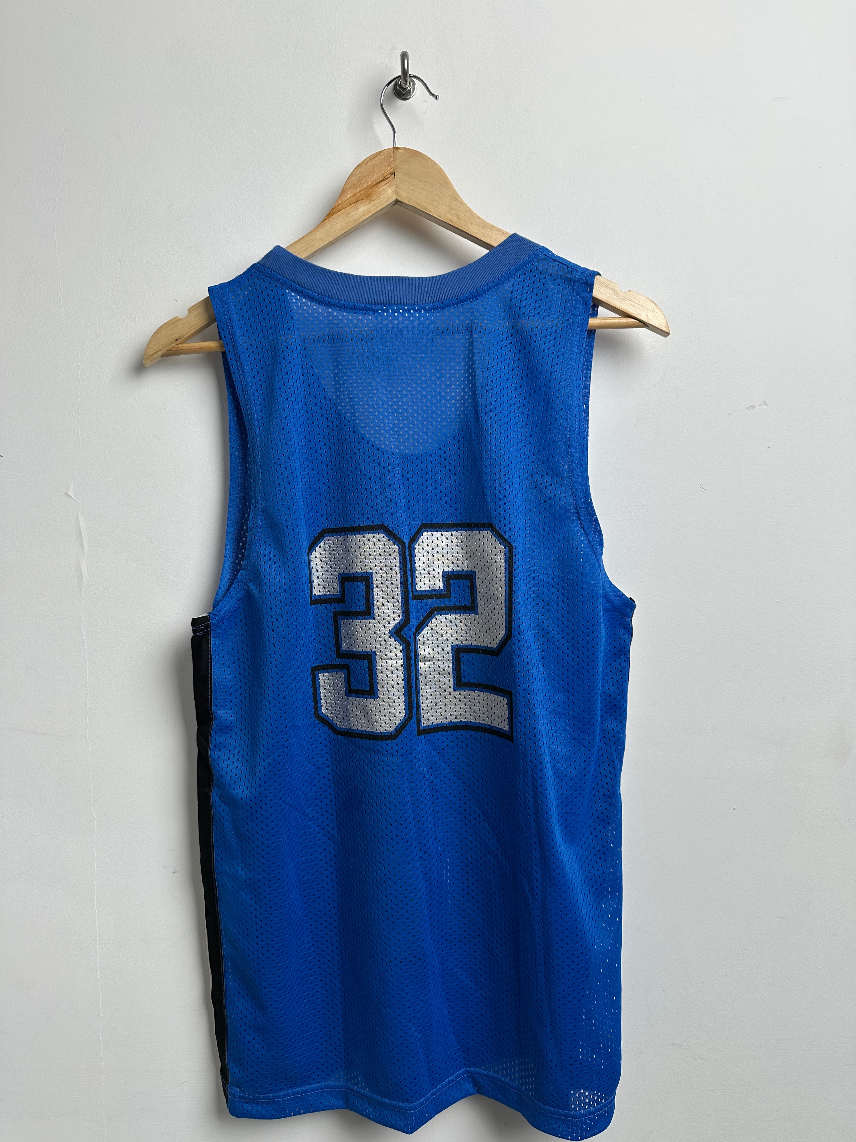 REEBOK 90s Shaq #32 basketball tank - thrift.mt