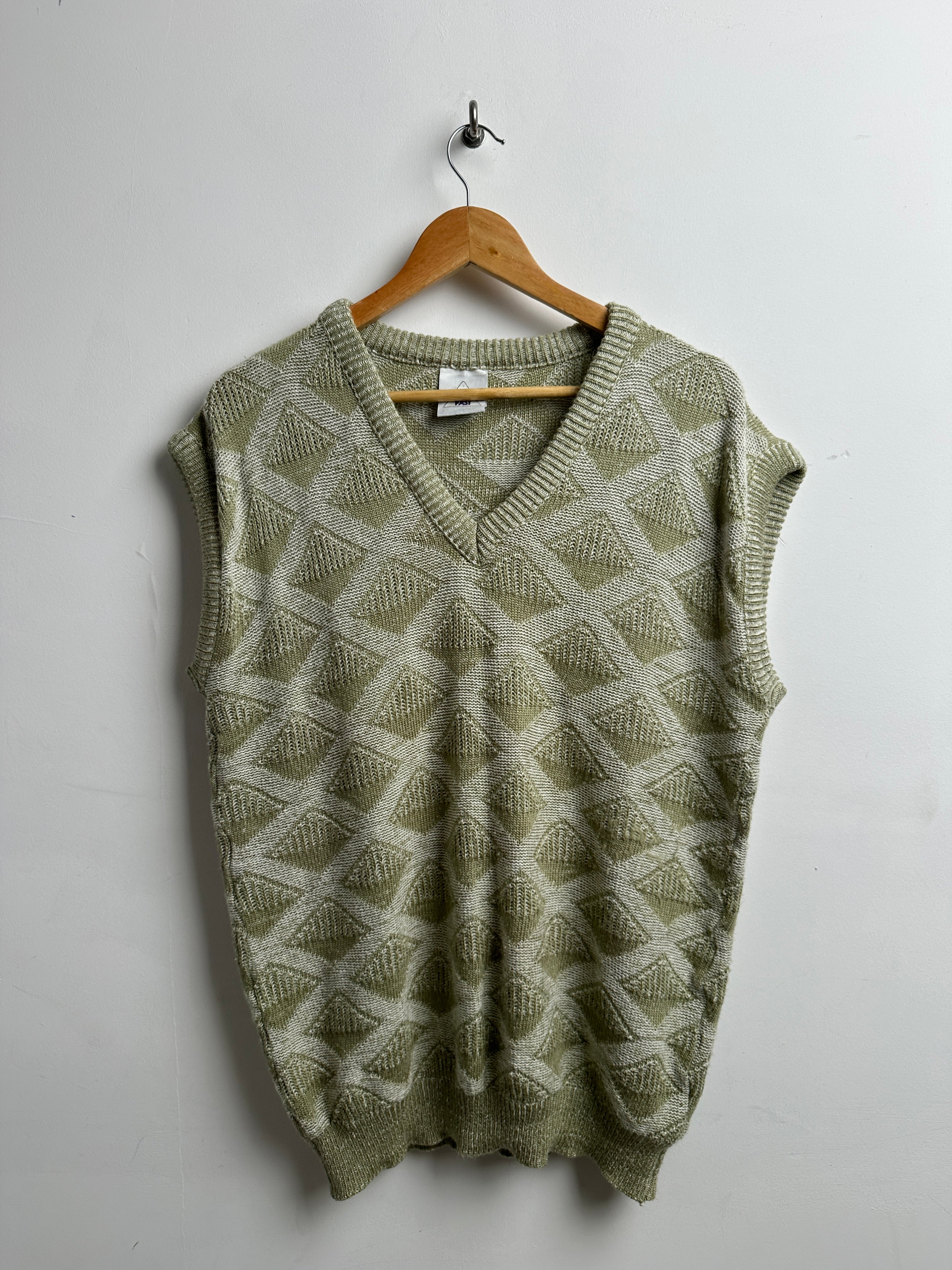 New Fast Vintage knit vest in beige - thrift.mt