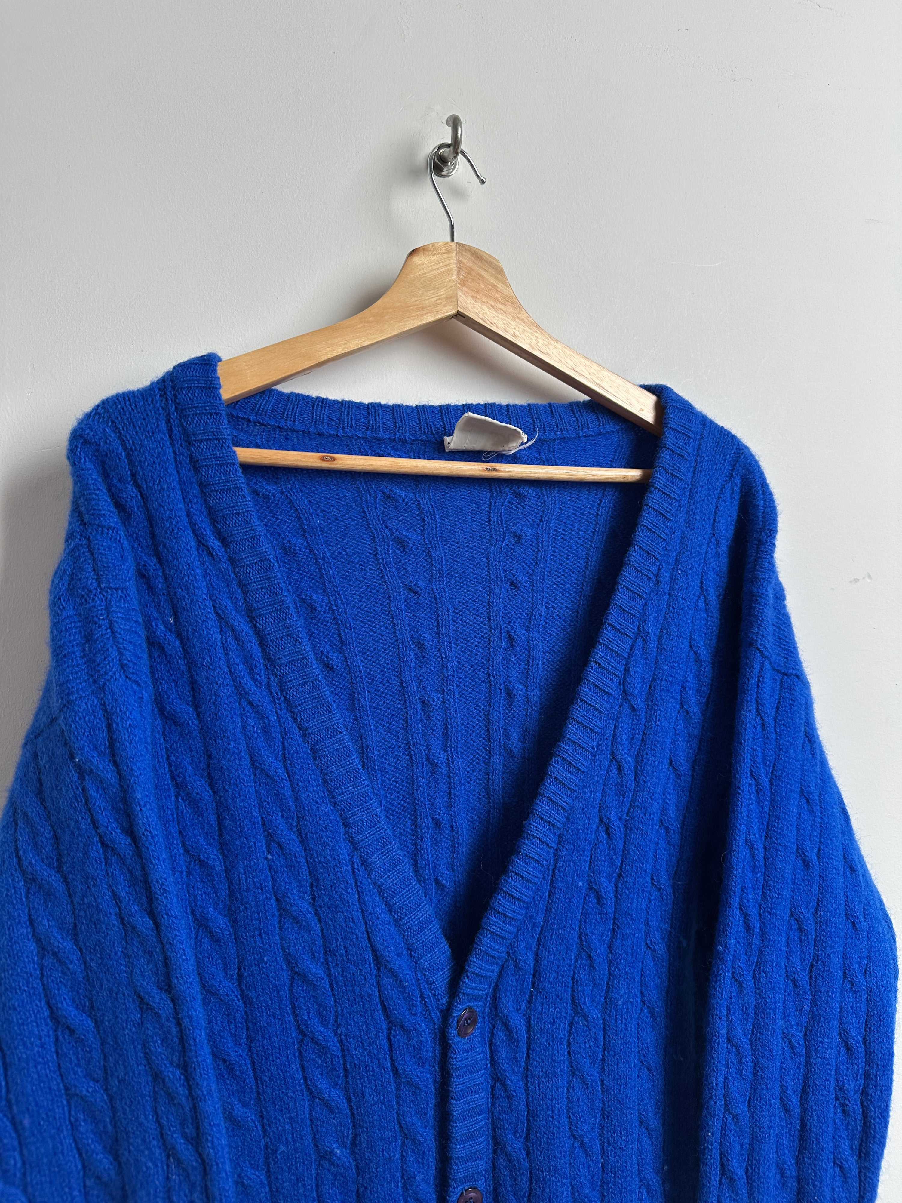 Joe Preep knitted cardigan in blue - thrift.mt