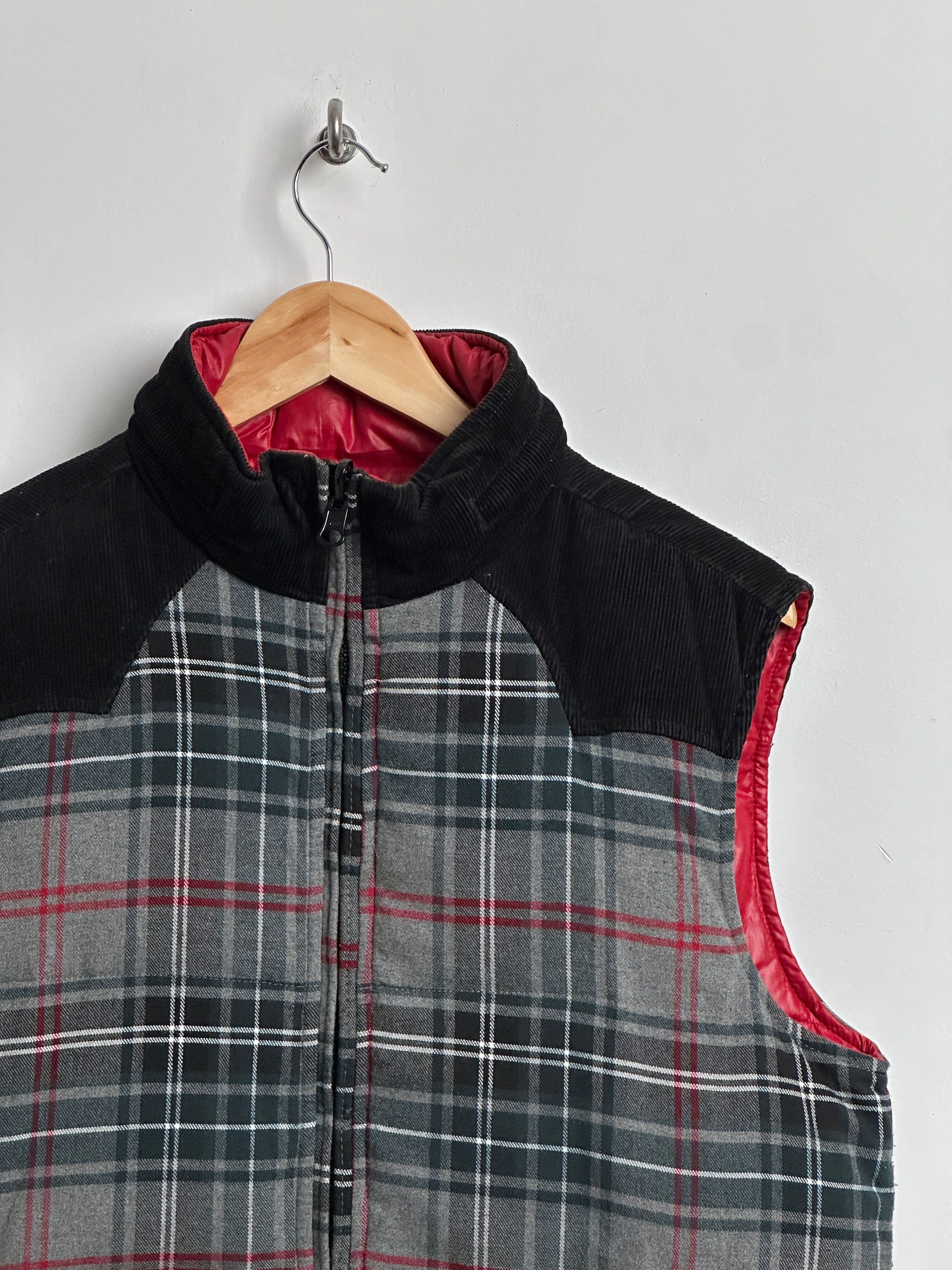 Reversible puffer vest red and plaid - thrift.mt