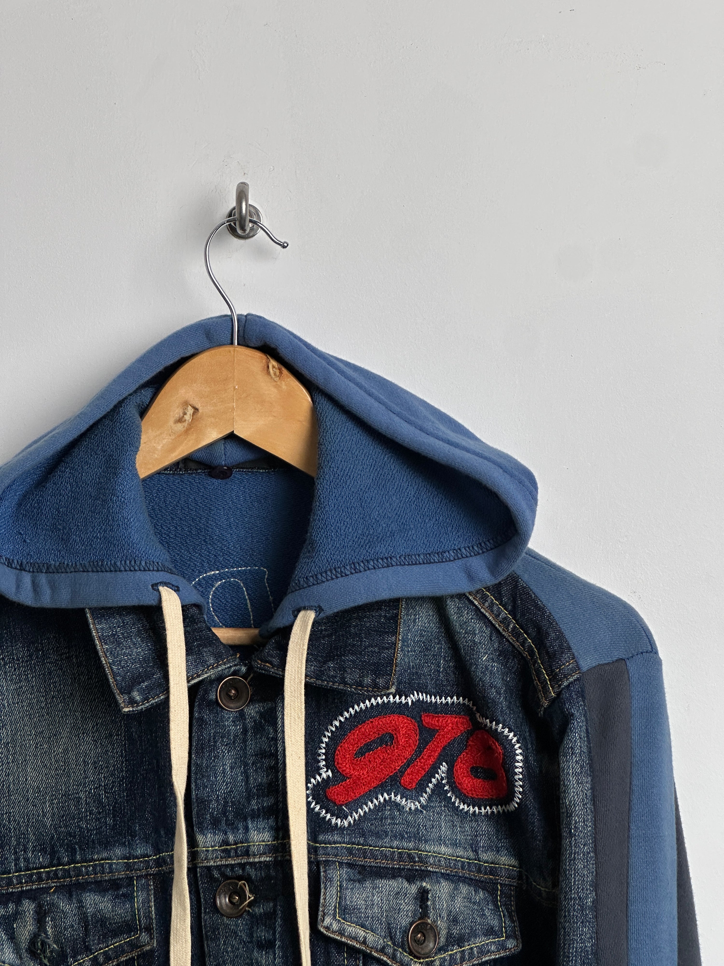 Rodeo Drive retro denim jacket with hood - thrift.mt